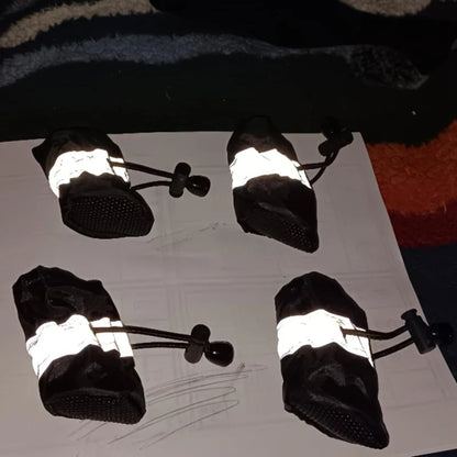 Chaussures résistantes à l’eau pour petits chiens – 4 pièces, bottes de pluie confortables - Le Panier du Chien